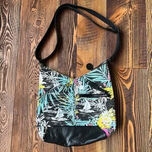 Shoulder Bag Crossbody Purse Coastal Seaside Sailing Hawaii Ocean Beach Pistil